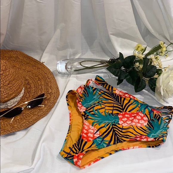 Aerie high rise swim bottom NWOT - Picture 3 of 8